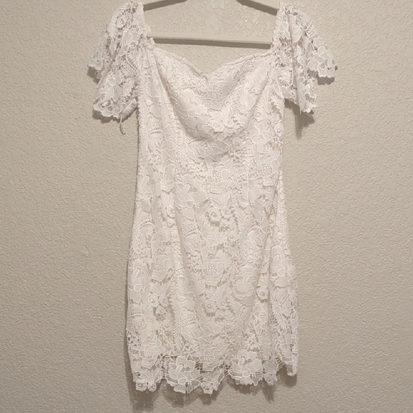 Guess Roselee white lace sweetheart neckline sheath mini off shoulder dress - Picture 2 of 9